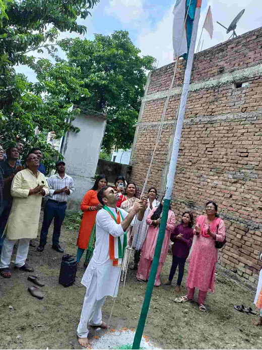ध्वजारोहण से देशभक्ति की भावना तक : मुजफ्फरपुर में सिद्धेश्वर फाउंडेशन ने स्वतंत्रता दिवस को बनाया यादगार